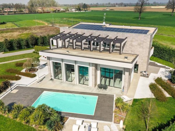 casa indipendente in vendita a Solarolo Rainerio