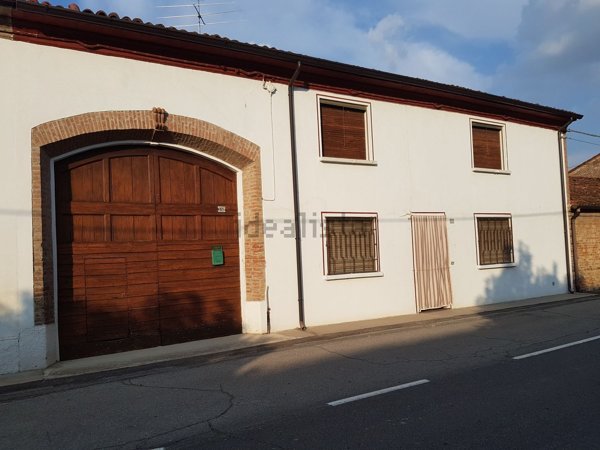 pentavano in vendita a Solarolo Rainerio