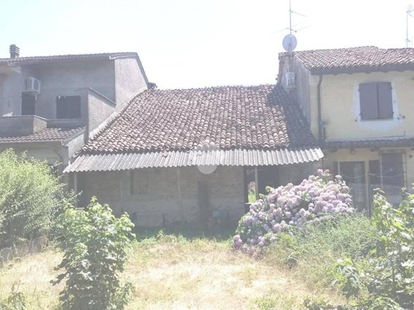 casa indipendente in vendita a Solarolo Rainerio