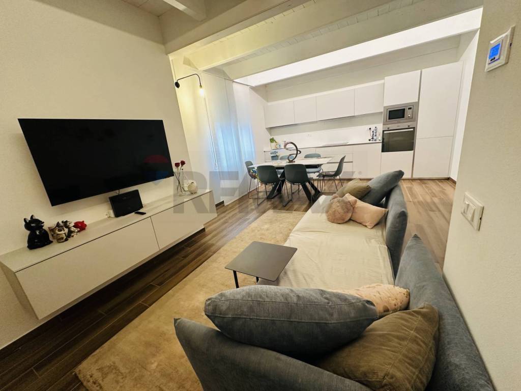 casa indipendente in vendita a Solarolo Rainerio