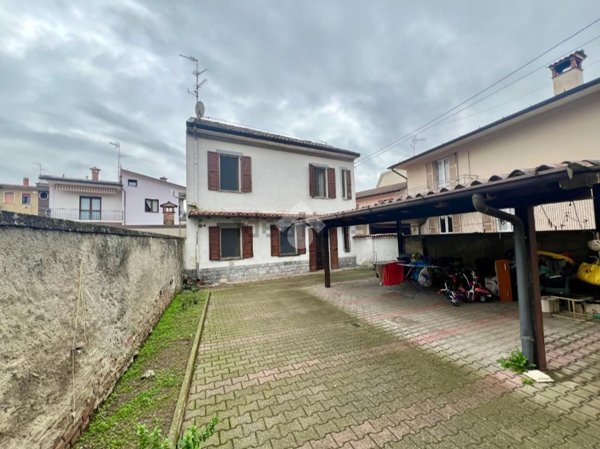 casa indipendente in vendita a Soncino