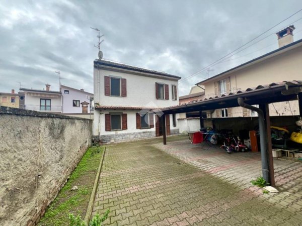 casa indipendente in vendita a Soncino