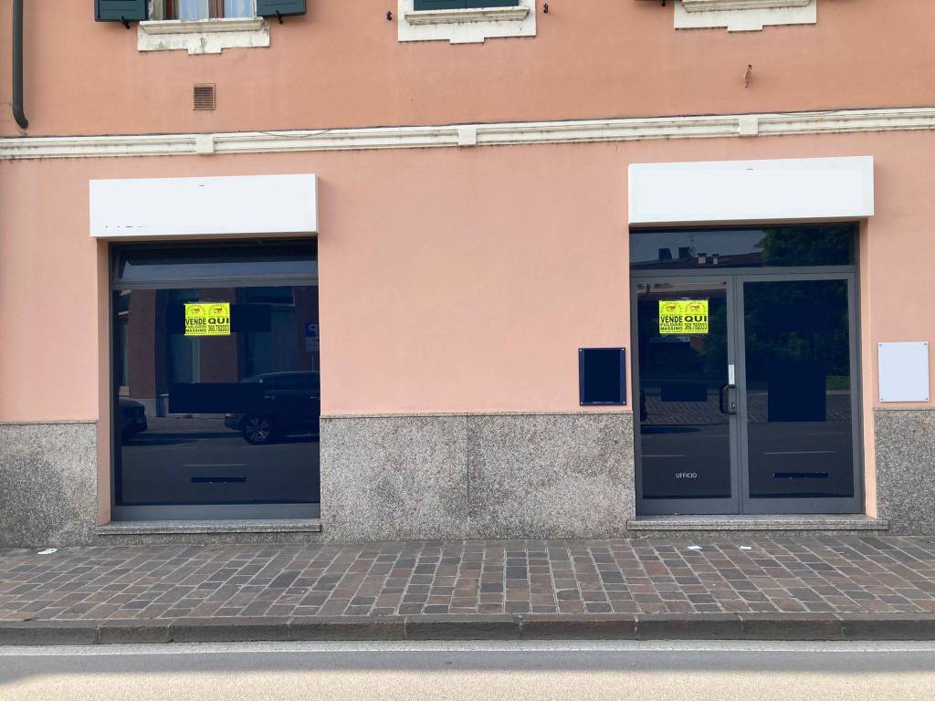 negozio in vendita a Soncino
