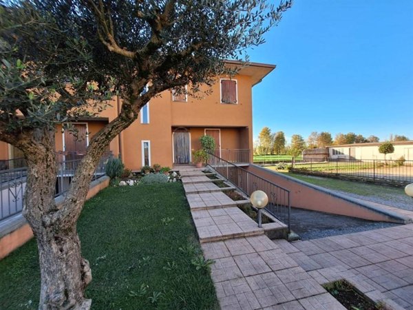 casa indipendente in vendita a Soncino