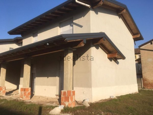 casa indipendente in vendita a Soncino