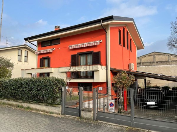casa indipendente in vendita a Soncino