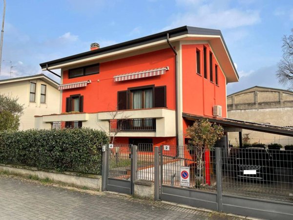casa indipendente in vendita a Soncino