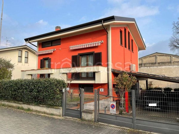 casa indipendente in vendita a Soncino