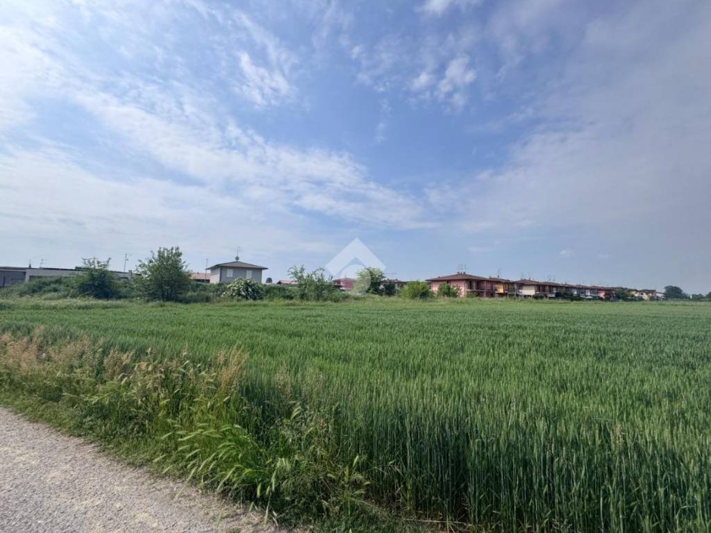 terreno edificabile in vendita a Soncino