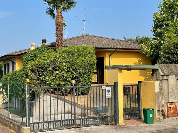 casa indipendente in vendita a Soncino