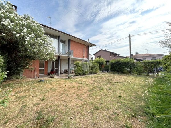 casa indipendente in vendita a Soncino