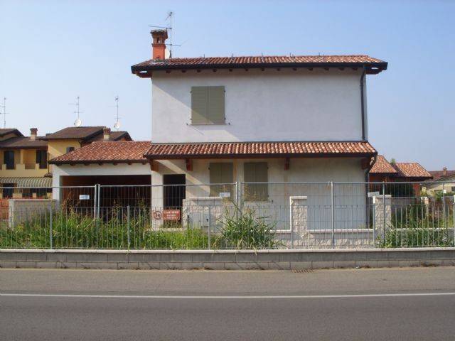 casa indipendente in vendita a Soresina