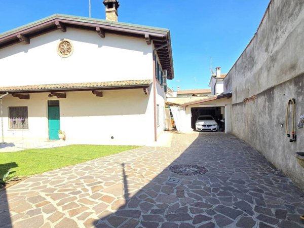 casa indipendente in vendita a Soresina