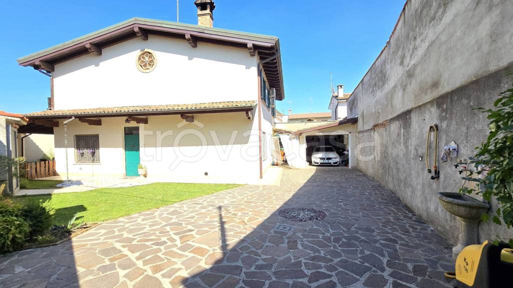 casa indipendente in vendita a Soresina