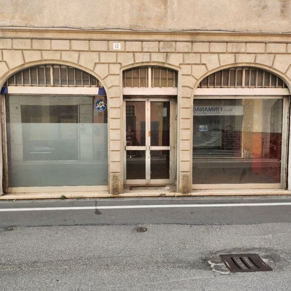 locale commerciale in vendita a Soresina