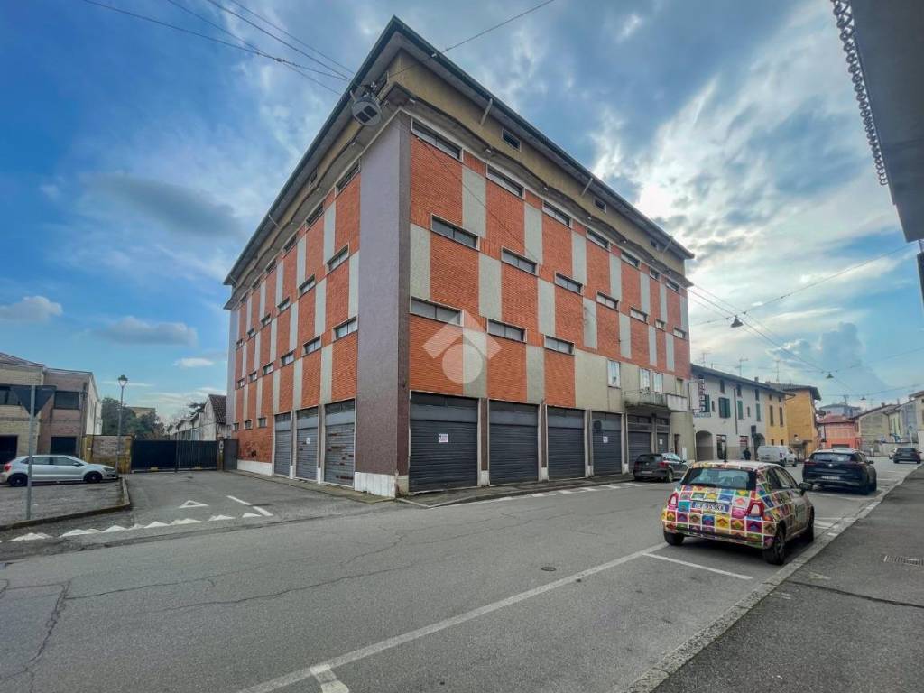 negozio in vendita a Soresina