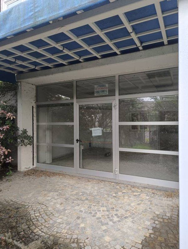 locale di sgombero in vendita a Soresina