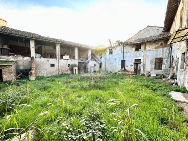 casa indipendente in vendita a Soresina