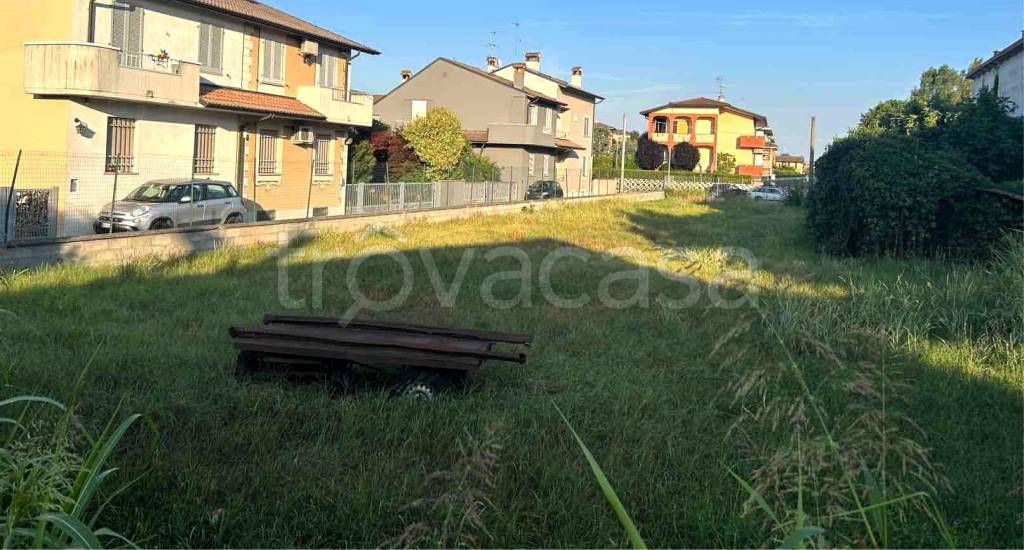 terreno edificabile in vendita a Soresina