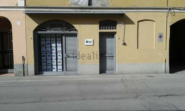 locale commerciale in vendita a Soresina