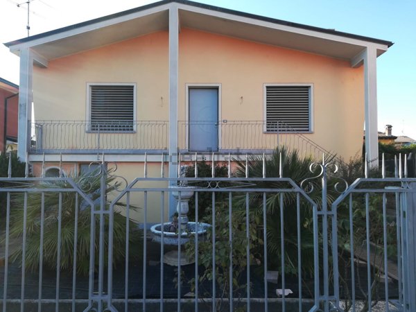 casa indipendente in vendita a Soresina