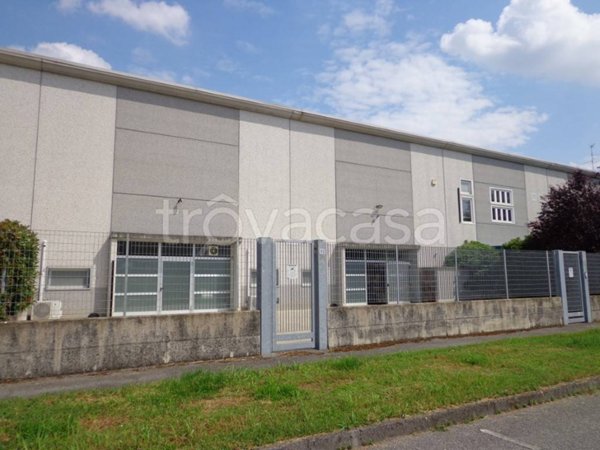 locale commerciale in vendita a Soresina