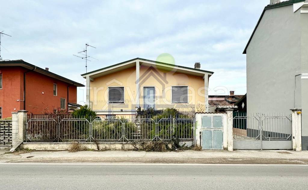 casa indipendente in vendita a Soresina