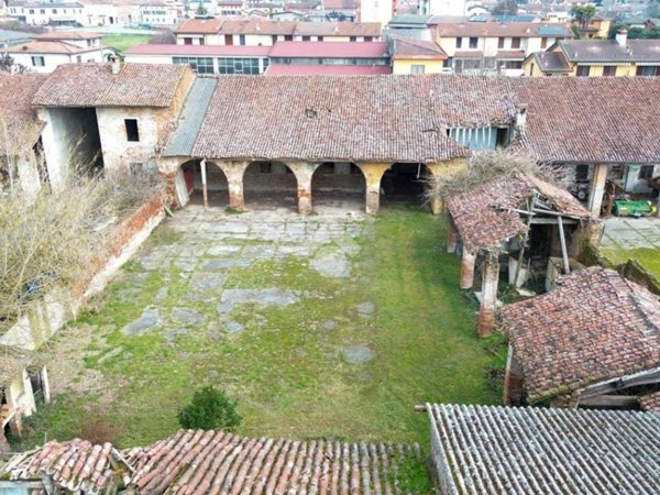 negozio in vendita a Soresina