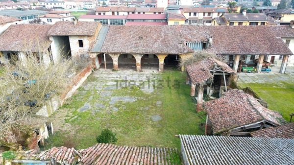 terreno edificabile in vendita a Soresina