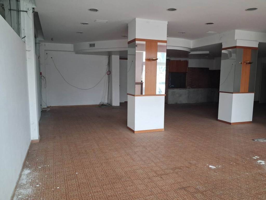 negozio in vendita a Soresina