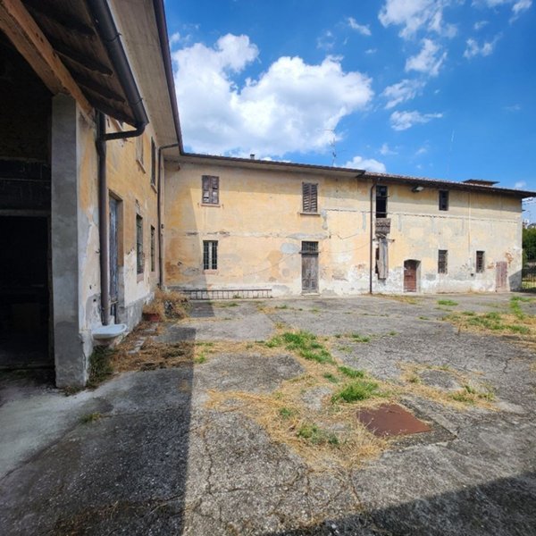 casa indipendente in vendita a Soresina in zona Olzano