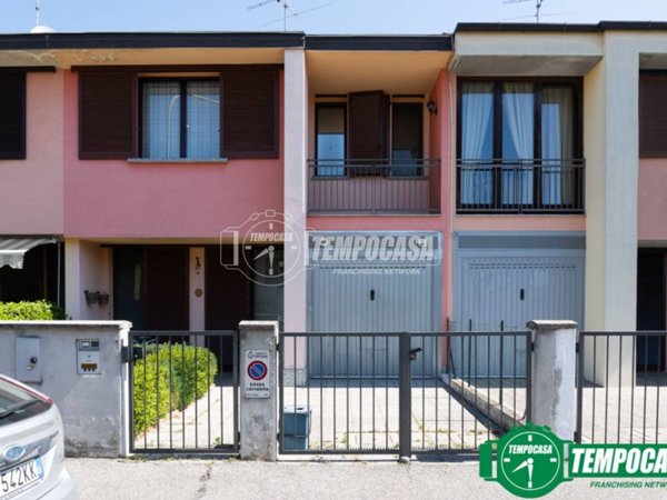 casa indipendente in vendita a Soresina