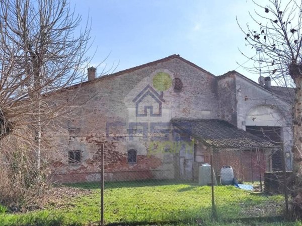 casa indipendente in vendita a Sospiro in zona San Salvatore