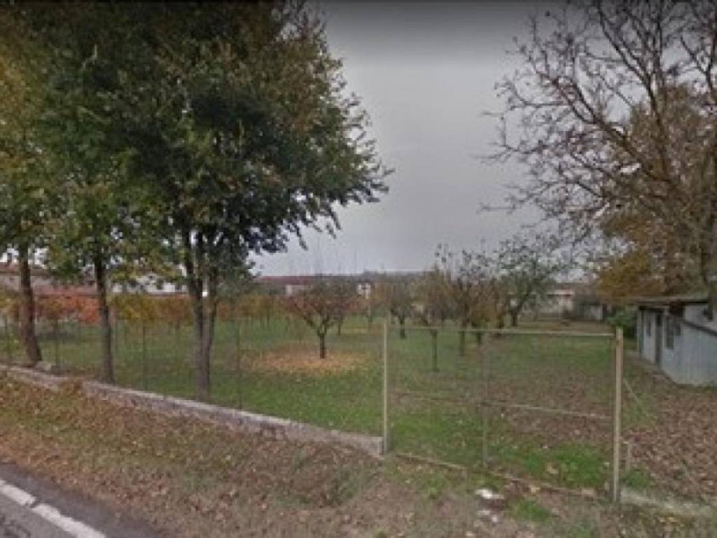 terreno edificabile in vendita a Sospiro