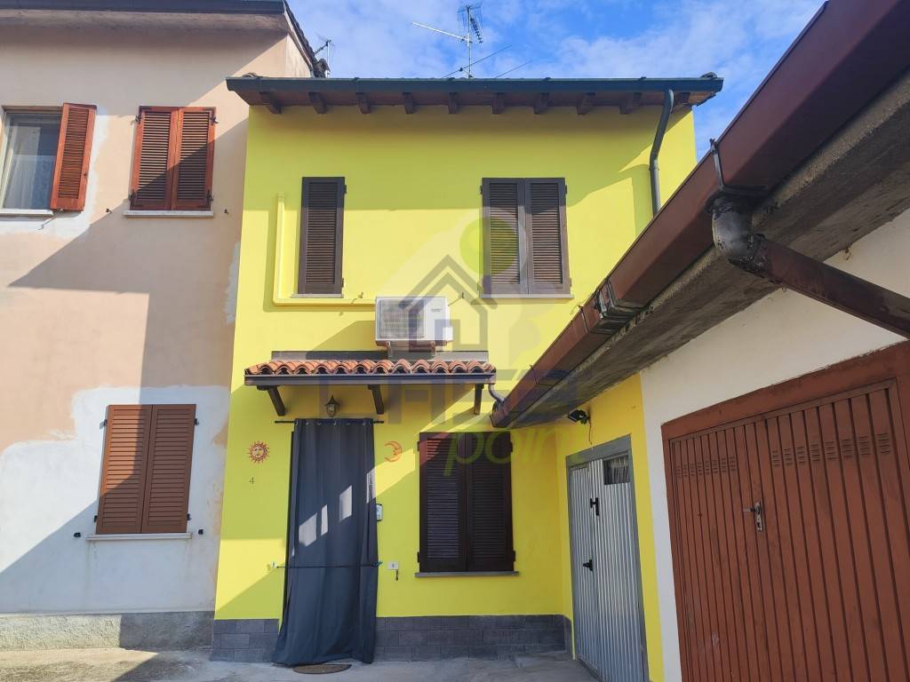 casa indipendente in vendita a Sospiro