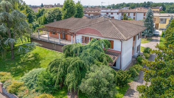casa indipendente in vendita a Sospiro