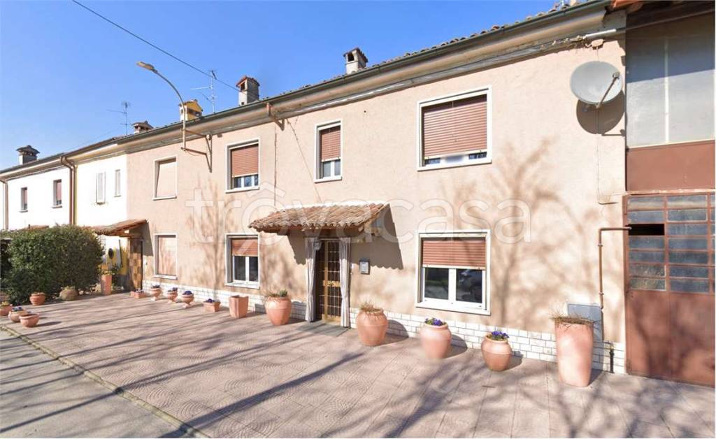 casa indipendente in vendita a Sospiro
