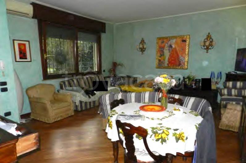 casa indipendente in vendita a Sospiro