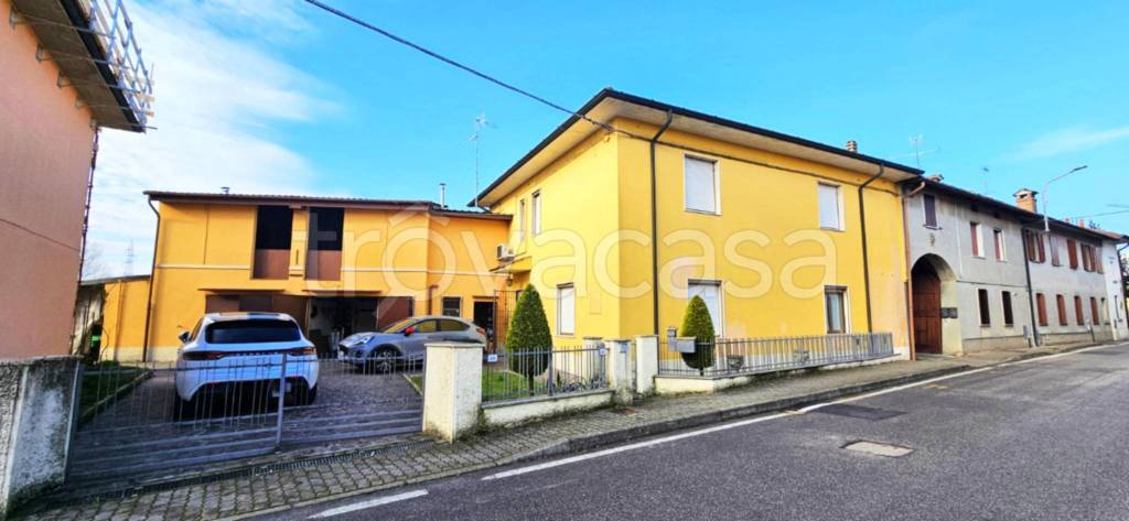 casa indipendente in vendita a Sospiro