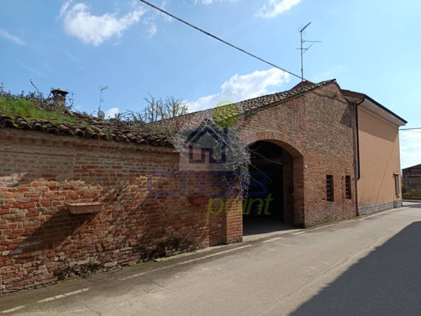 casa indipendente in vendita a Sospiro