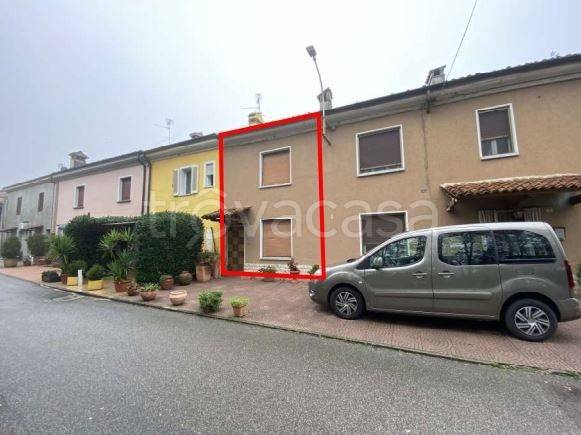 casa semindipendente in vendita a Sospiro in zona Longardore