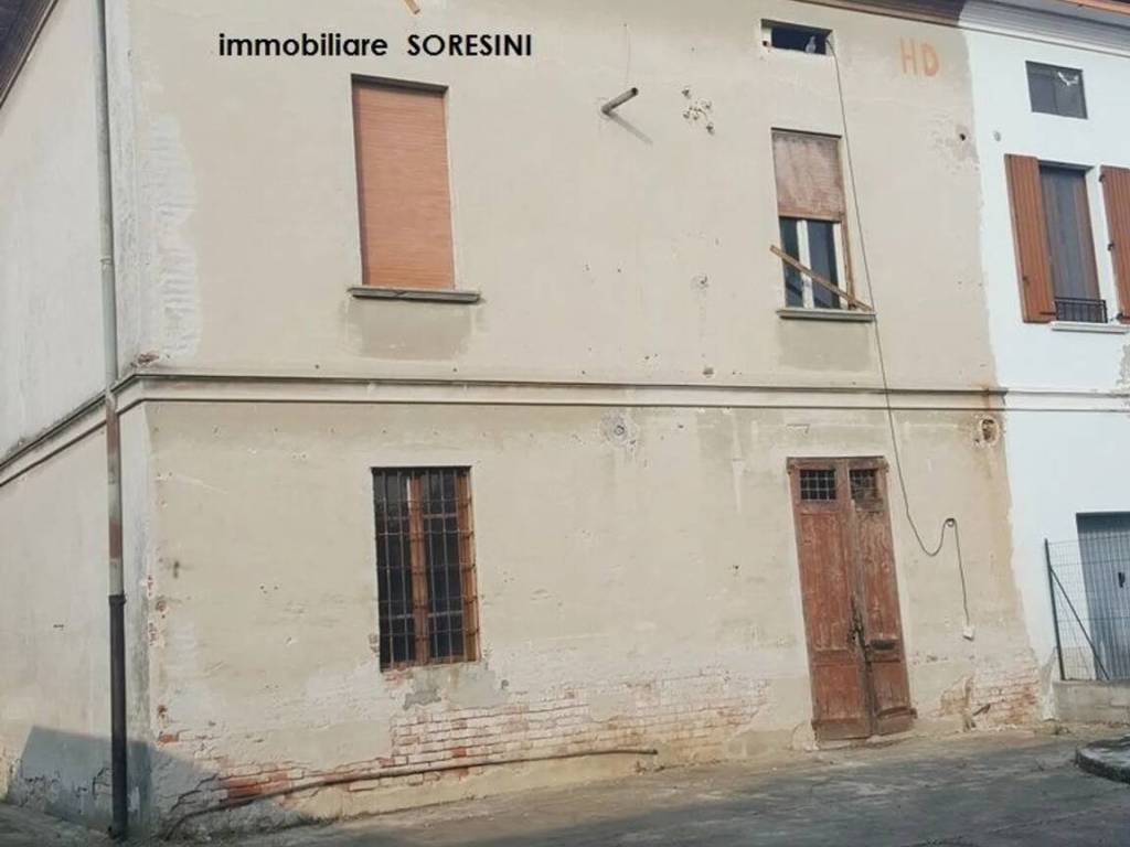 casa indipendente in vendita a Sospiro in zona San Salvatore