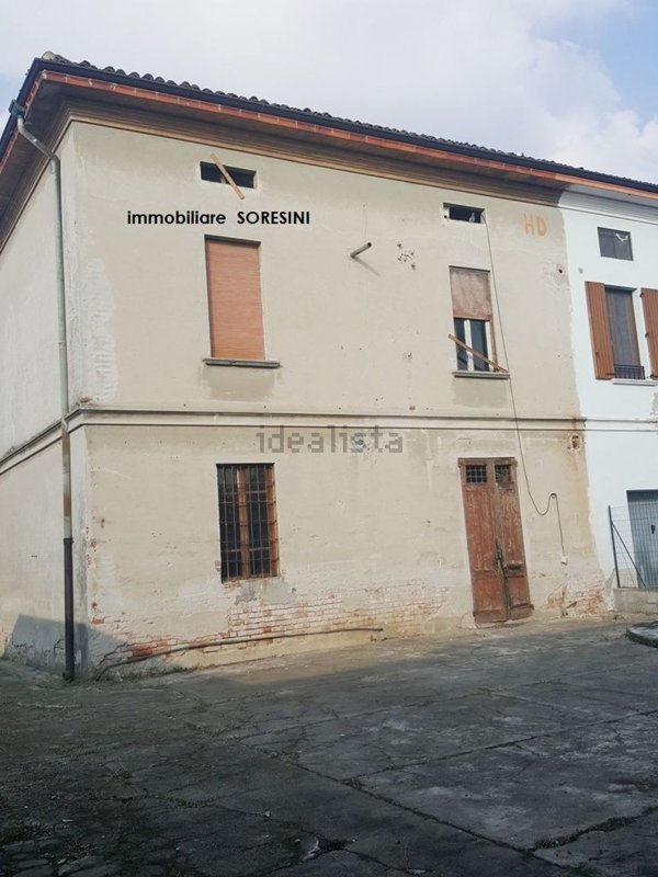 esavano in vendita a Sospiro