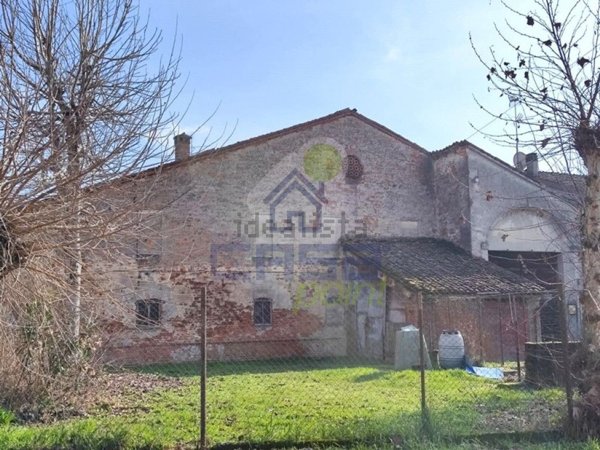 casa indipendente in vendita a Sospiro in zona San Salvatore