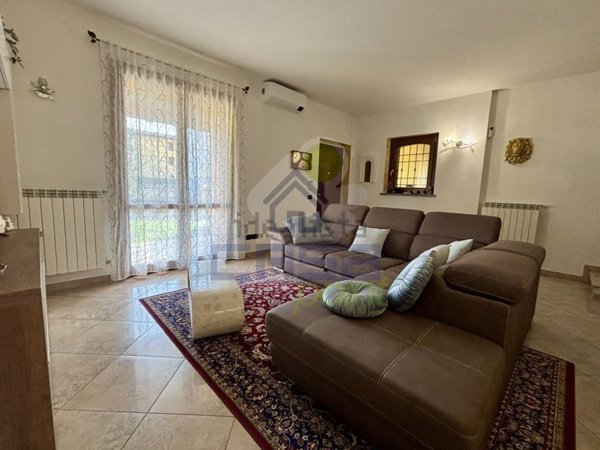 casa indipendente in vendita a Sospiro