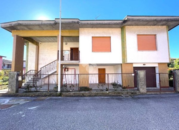 casa indipendente in vendita a Sospiro