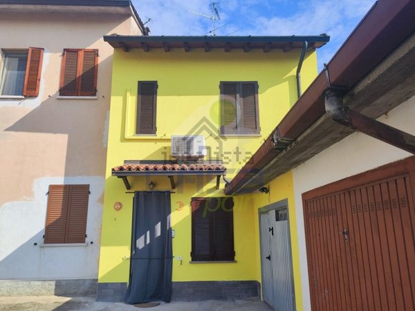 casa indipendente in vendita a Sospiro