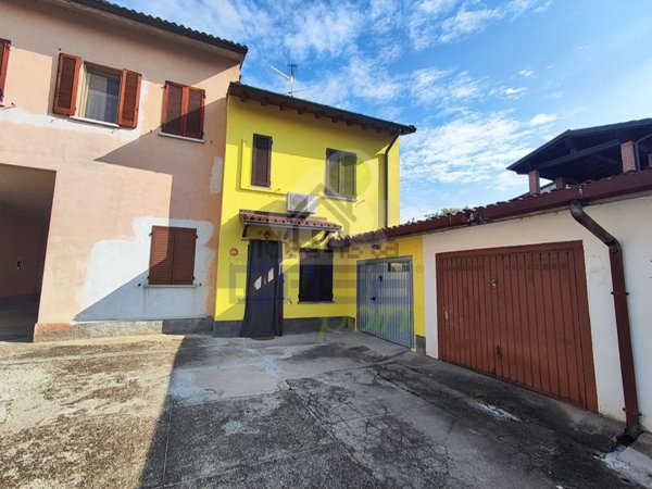 casa indipendente in vendita a Sospiro