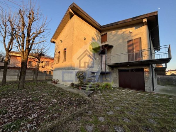 casa indipendente in vendita a Sospiro