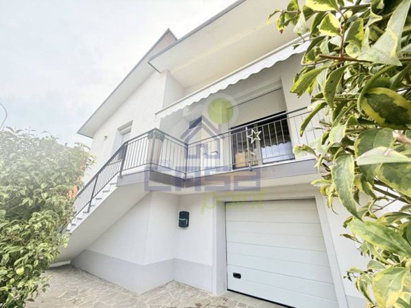 casa indipendente in vendita a Sospiro